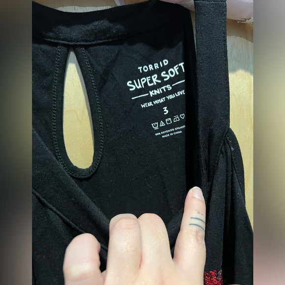 Torrid rainbow heart tank top - Picture 2 of 2